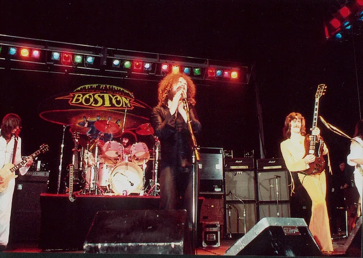 San Diego, CA · 1976-11-12