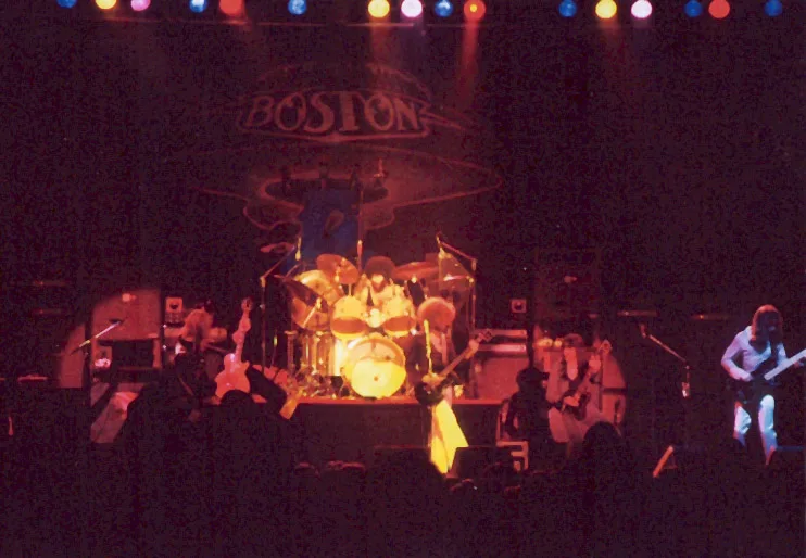 Nashville, TN · 1976-11-20